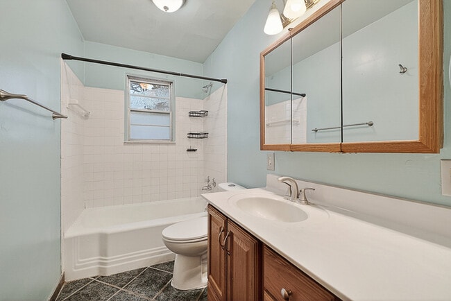 Building Photo - 1721 Woodruff Place Cross Dr