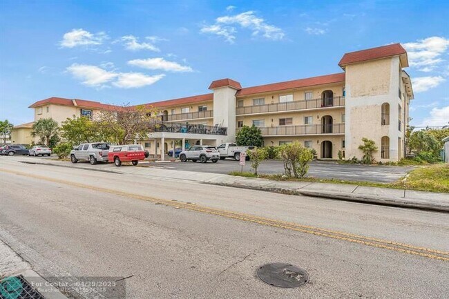 Building Photo - 1410 S Federal Hwy