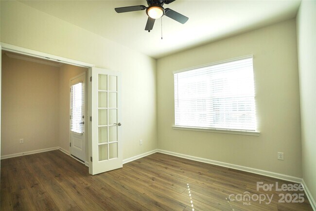 Building Photo - 1403 Caracara Ct