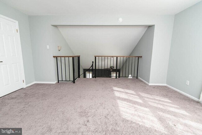 Building Photo - 239 Oakridge Dr