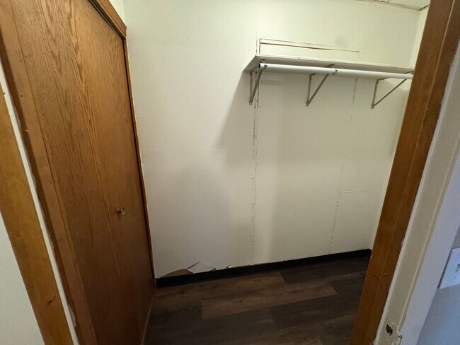 Building Photo - 80 Williams