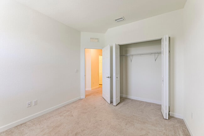 Building Photo - 4022 Devenshire Ct