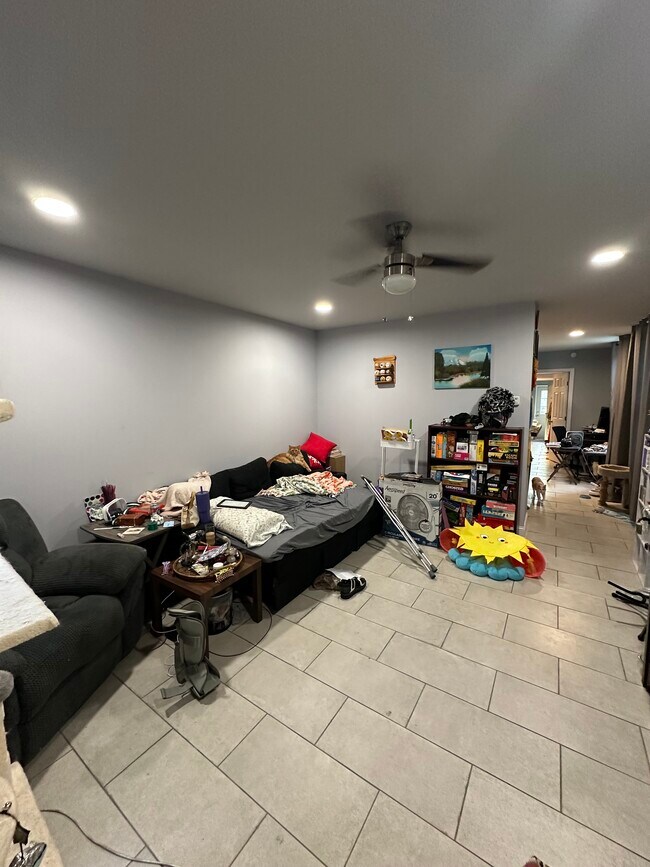 Building Photo - 1932 Eastern Ave