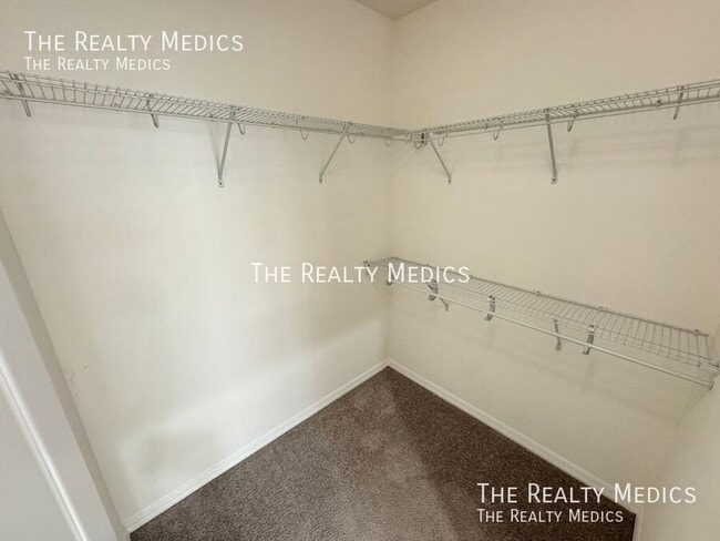 Building Photo - 5107 Appenine Loop W