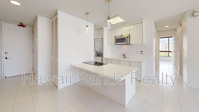 Building Photo - 320 Liliuokalani St