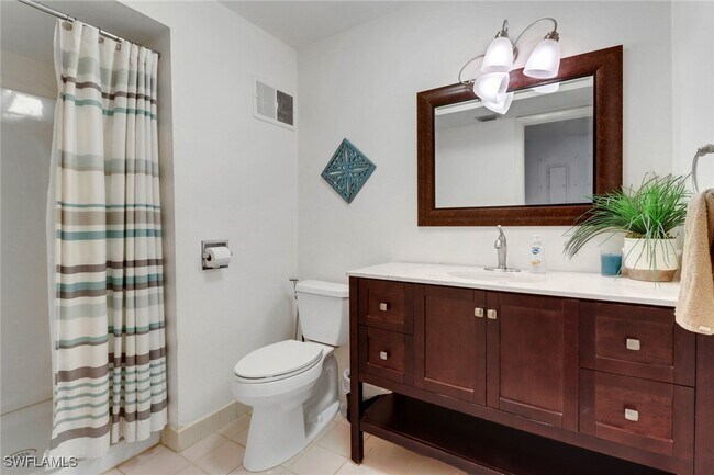Building Photo - 1600 Misty Pines Cir