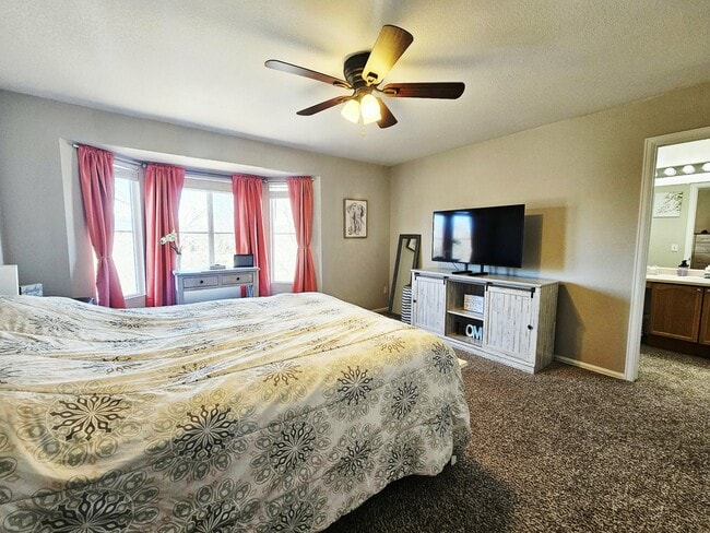 Building Photo - 6810 Shore View