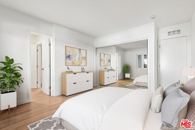 Building Photo - 836 Ashland Ave