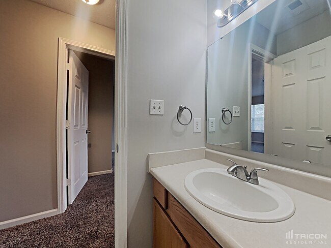Building Photo - 774 Appaloosa Dr