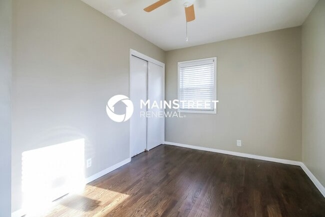 Building Photo - 3 Bedroom Pet-Friendly Home in Kansas City...