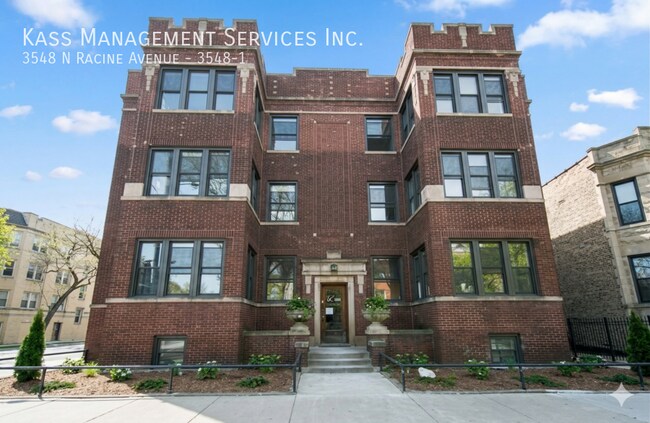 Building Photo - 3548 N Racine Ave