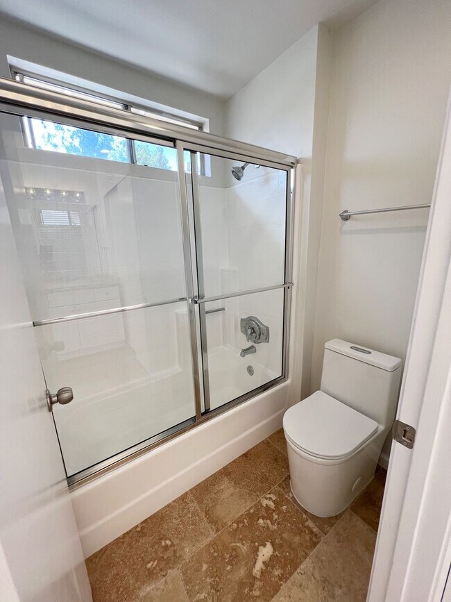 Building Photo - Newly renovated Carmel Valley townhome in The Groves