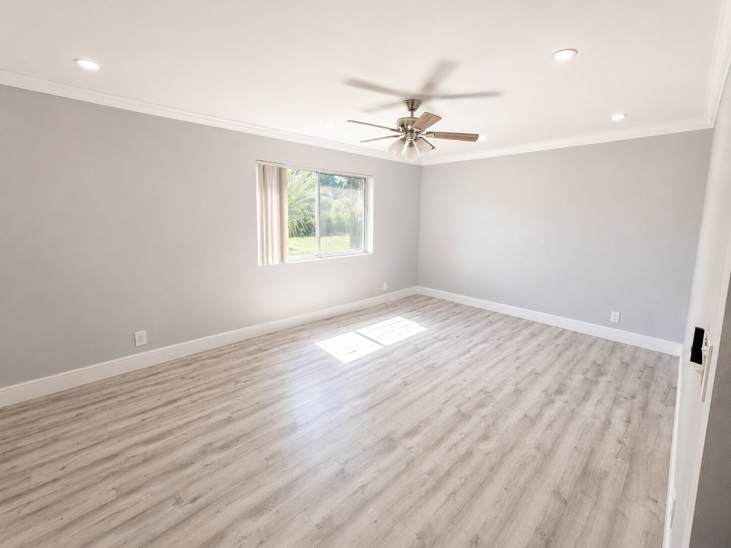 Building Photo - 2148 Sherwood Forest Blvd