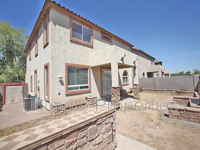 Building Photo - 8759 W Washington St