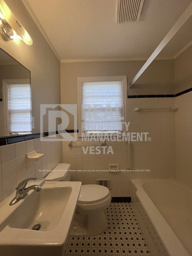 Building Photo - 4231 Laura Ann Pl