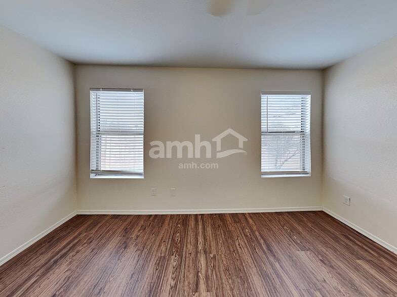 Building Photo - 6159 S Avenue De La Chandelle