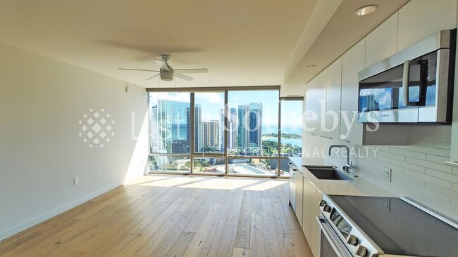 Building Photo - Ae'o #2710  |  Honolulu, HI