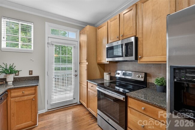 Building Photo - 1508 Walnut View Dr