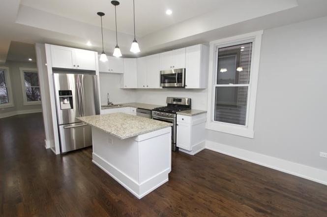 Kitchen - 2218 Lawndale Ave