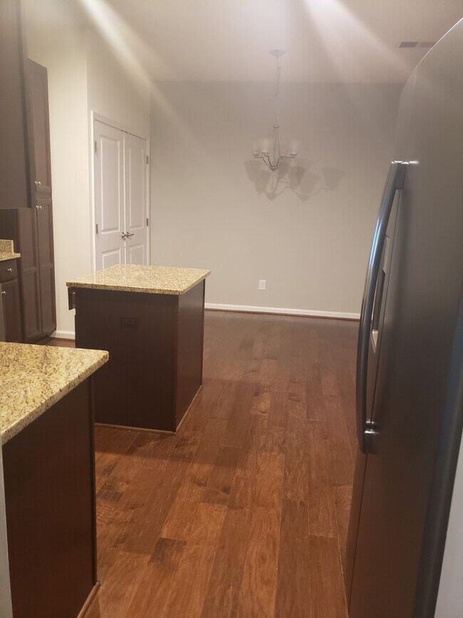 Building Photo - 3103 Abruzzo Pl