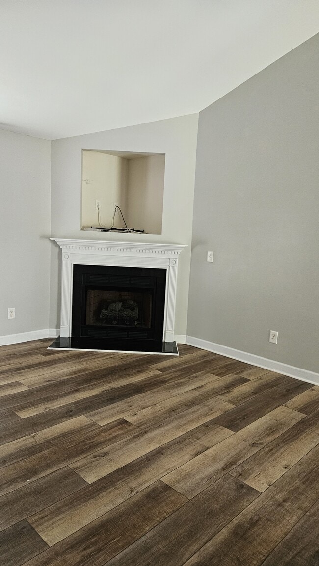 Building Photo - 309 Coldwater Dr