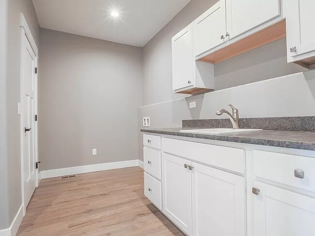 Building Photo - 3973 Jaycee Ct