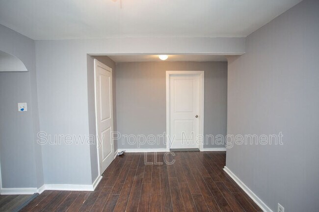 Building Photo - 200 Cooper St