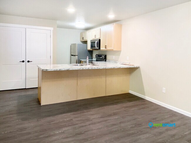 Building Photo - 3484 MT-200