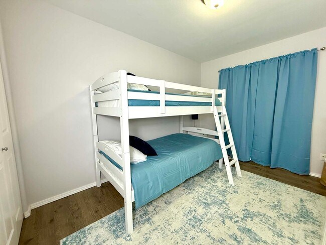 Building Photo - 17529 Silverwood Way