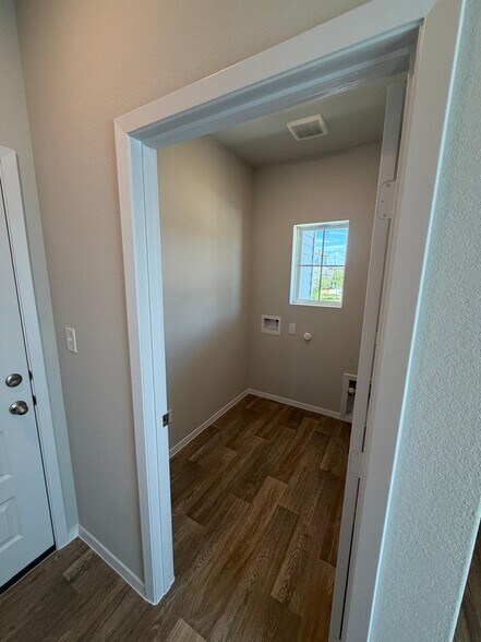 Building Photo - 2612 Towy Rd