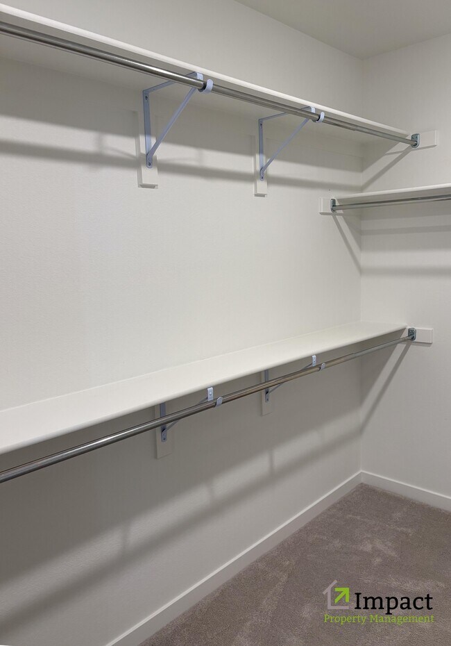 Building Photo - 10228 Vaughn St