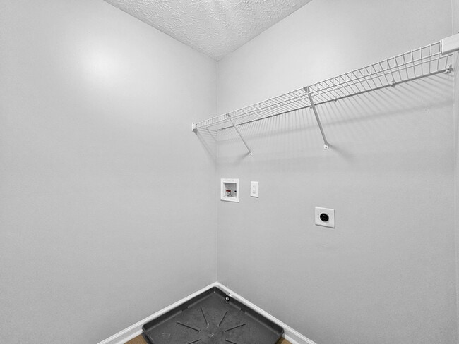 Building Photo - 1236 Liriope Ln SE