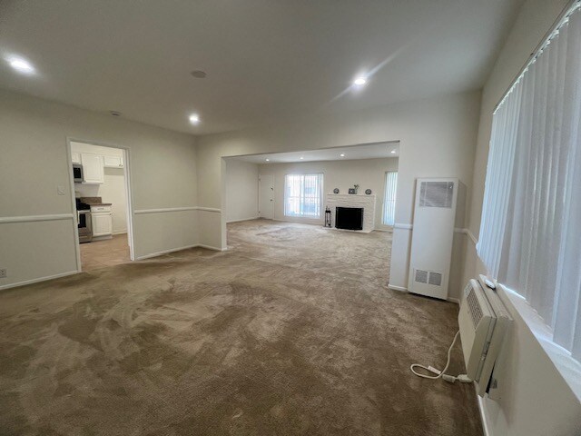 Building Photo - 1690 Amberwood Dr
