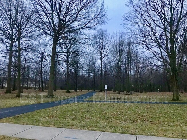 Building Photo - 10264 Cumberland Pointe Blvd