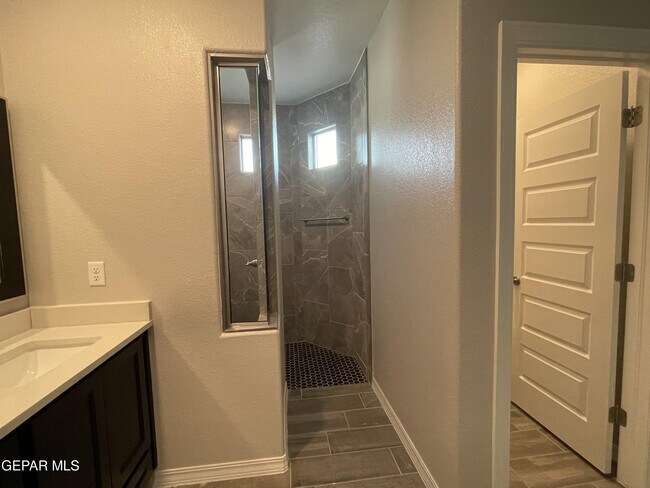 Building Photo - 6009 Hidden Clove Ct