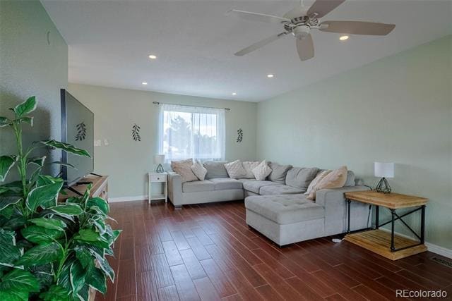 Building Photo - 4824 Ridenour Dr