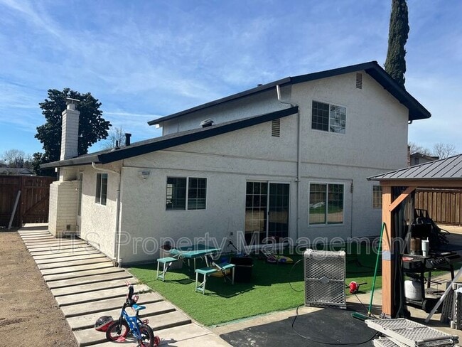 Building Photo - 1761 Klamath River Dr