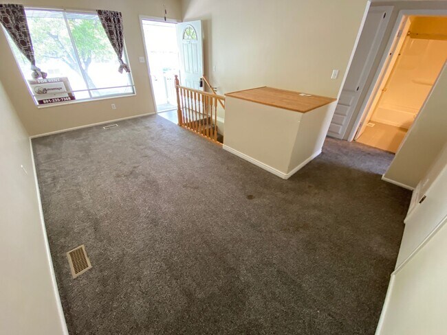 Building Photo - Spencer