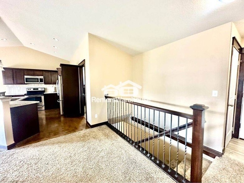 Building Photo - 9664 Alderwood Dr