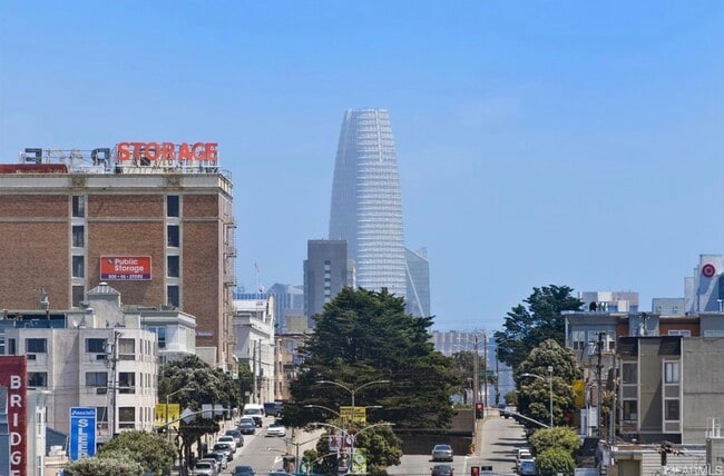 Building Photo - 1 Stanyan St