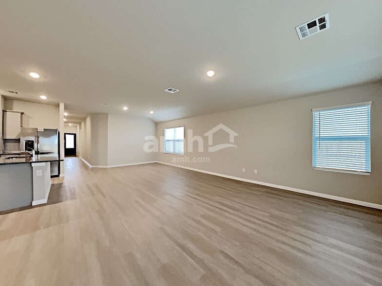 Building Photo - 2701 Iberia Ct