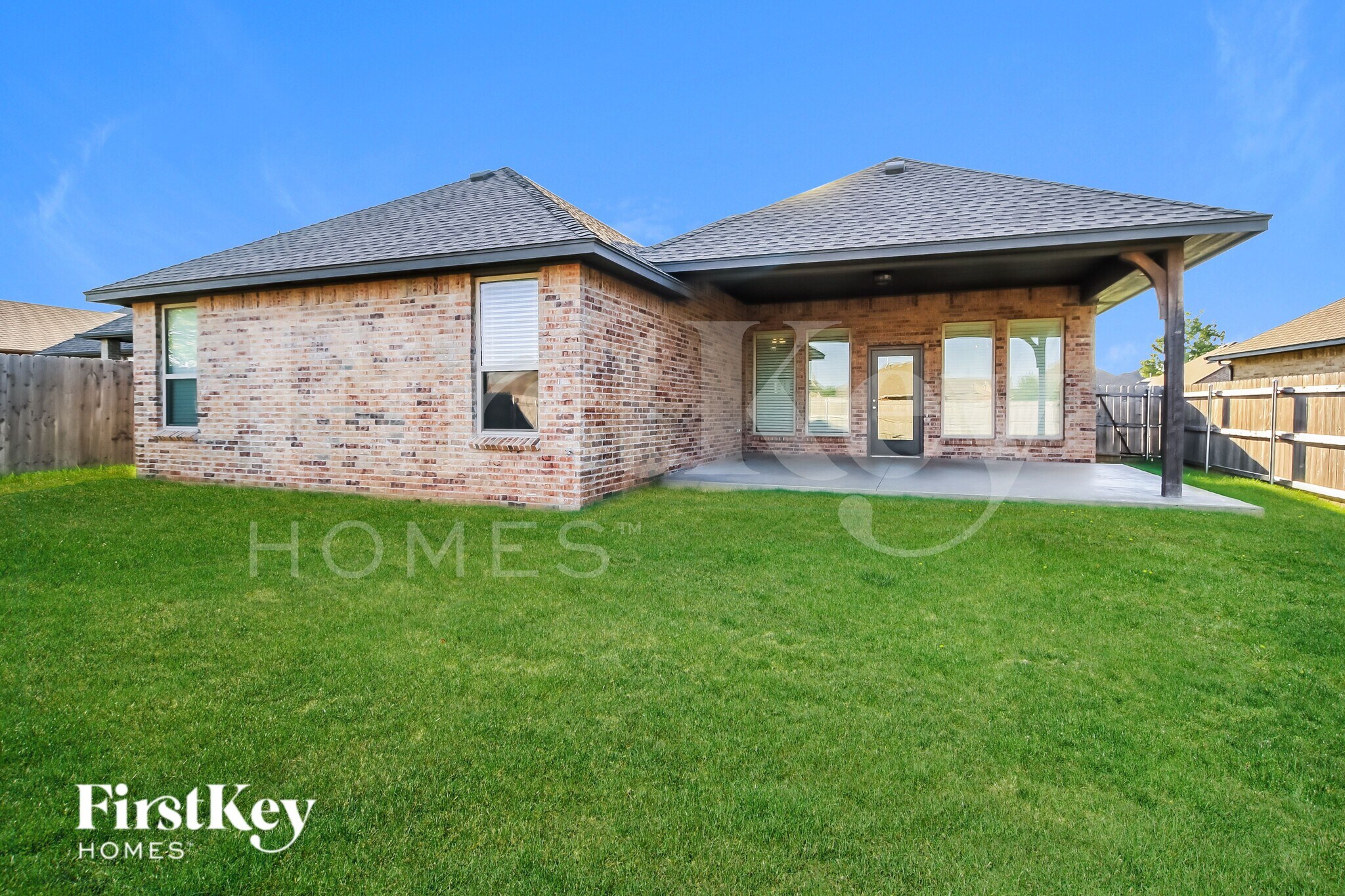 Building Photo - 13904 Hutchinson Pl