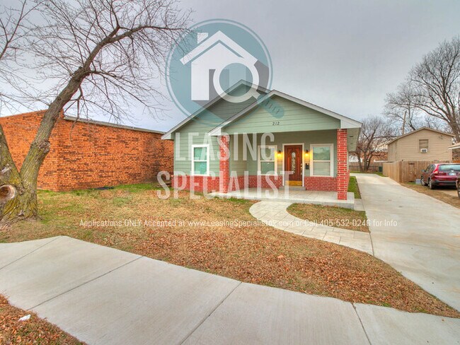 Building Photo - Central Norman 4 Bed 3 Bath House PRE-LEAS...