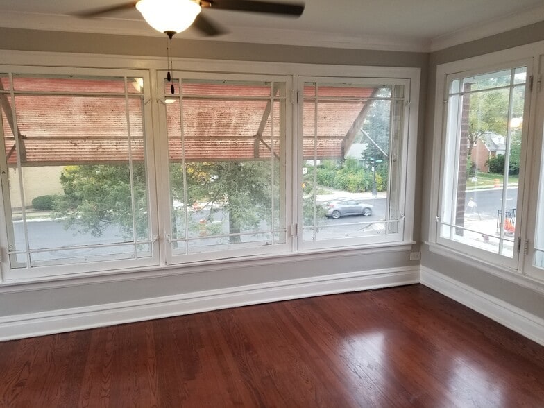 Front room - 7560 W Touhy Ave