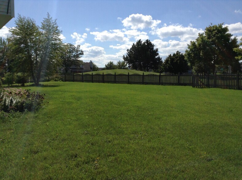 Building Photo - 25830 S Brookfield Ct