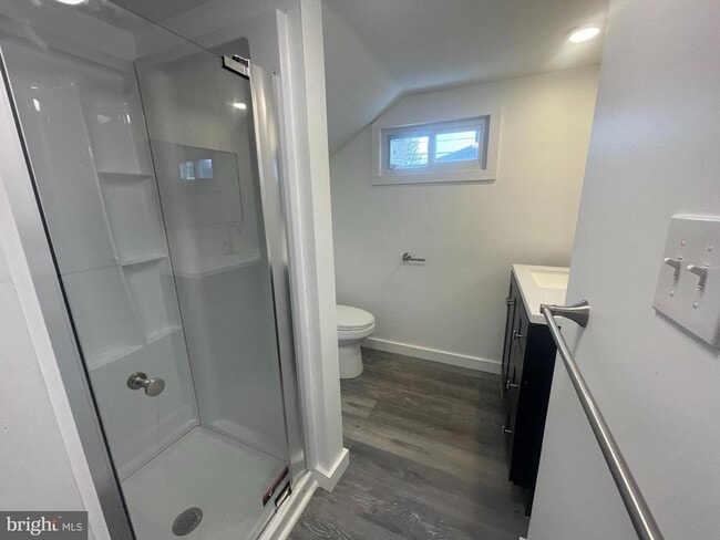 Building Photo - 25 W 33rd St