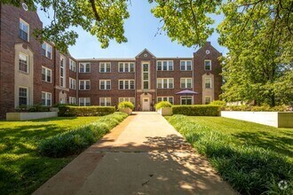 Building Photo - Beautiful Clayton Condo