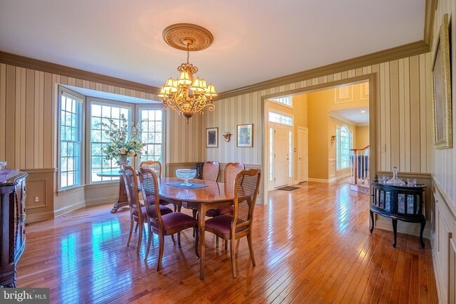 Building Photo - 19 Meadowlark Dr