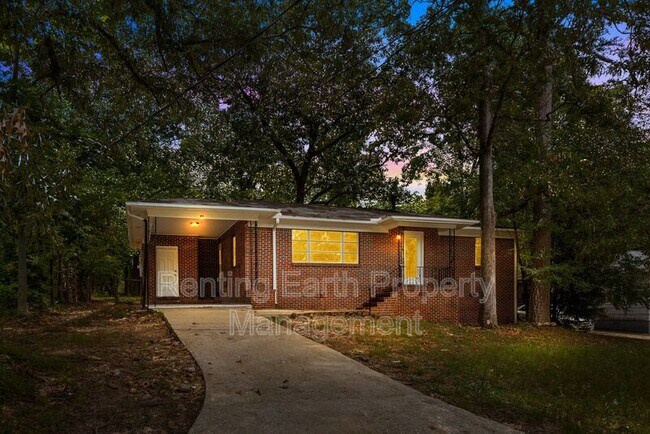 Primary Photo - 1133 Woodslee St