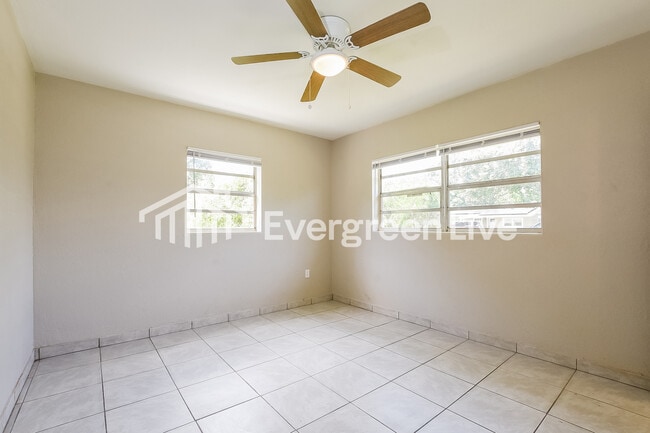 Building Photo - 4503 Drexel Ave